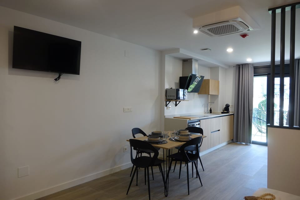 Condo, Balcony | Dining