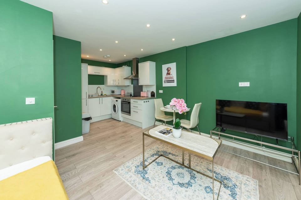 Apartment, 1 Bedroom | Living room