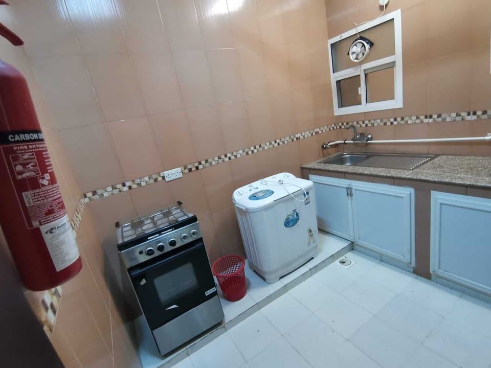 Standard Apartment, Balcony, Garden View | Private kitchen