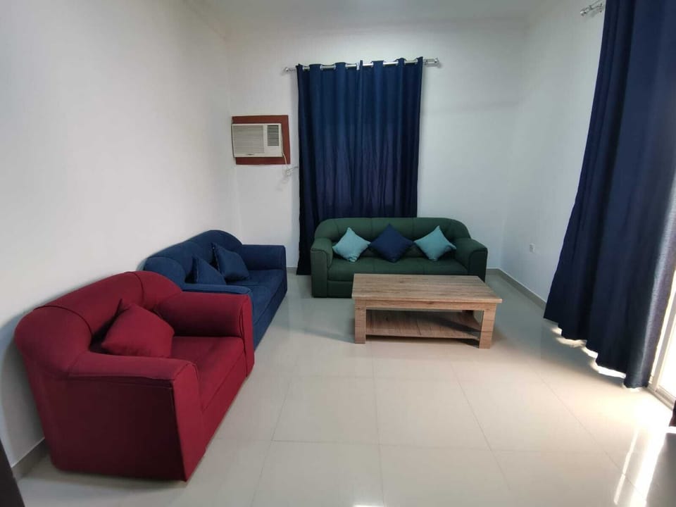Standard Apartment, Balcony, Garden View | Living area