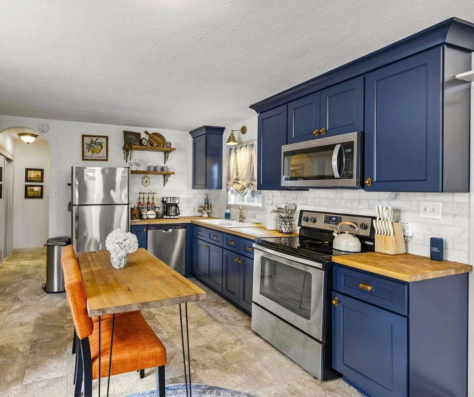 Fully stocked kitchen in our cottage with full-size appliances 