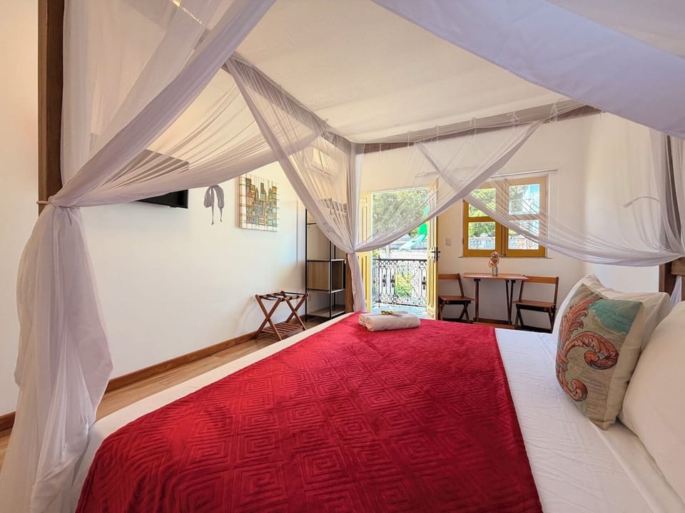 Deluxe Suite | Minibar, laptop workspace, WiFi (free)