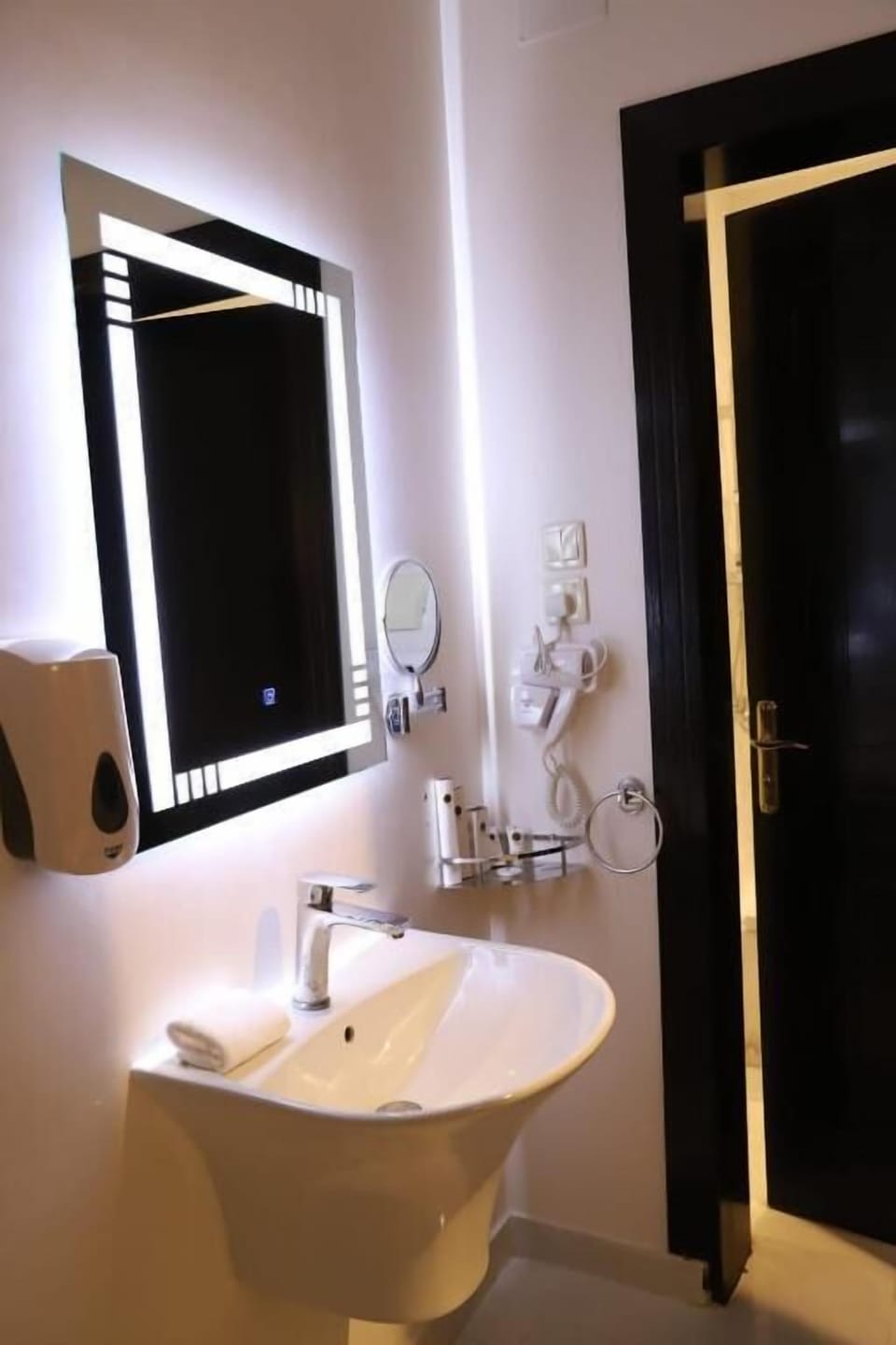 Separate tub and shower, rainfall showerhead, designer toiletries
