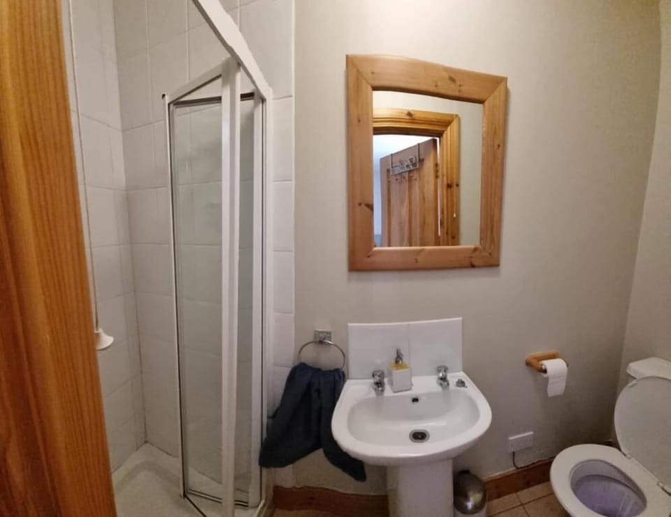 Triple Room | Bathroom