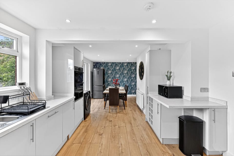 Open plan dining and kitchen area.