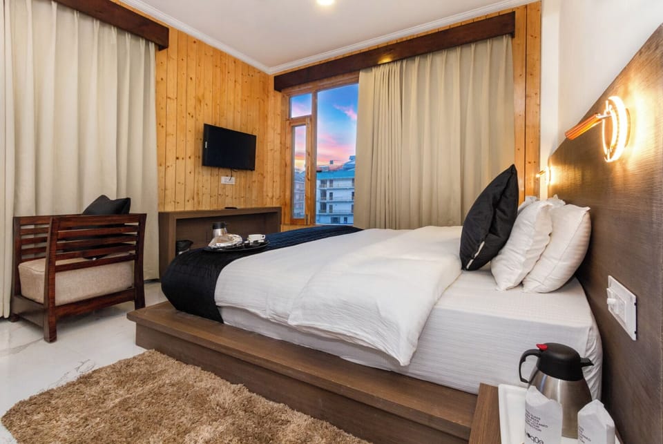 Premium Room | Desk, free WiFi