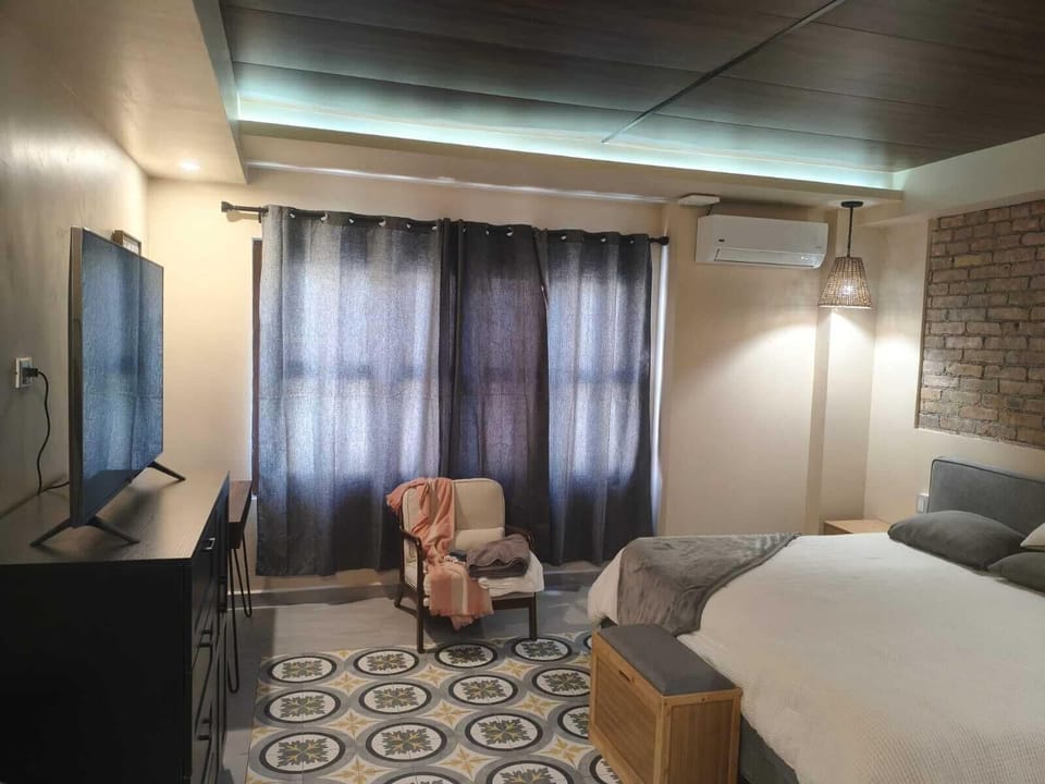 Luxury Suite | In-room safe, WiFi (free)