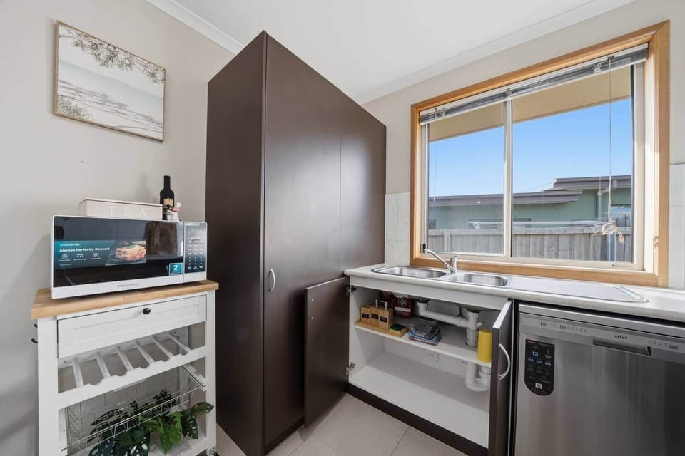 Modern kitchen with everything needed for a comfortable stay