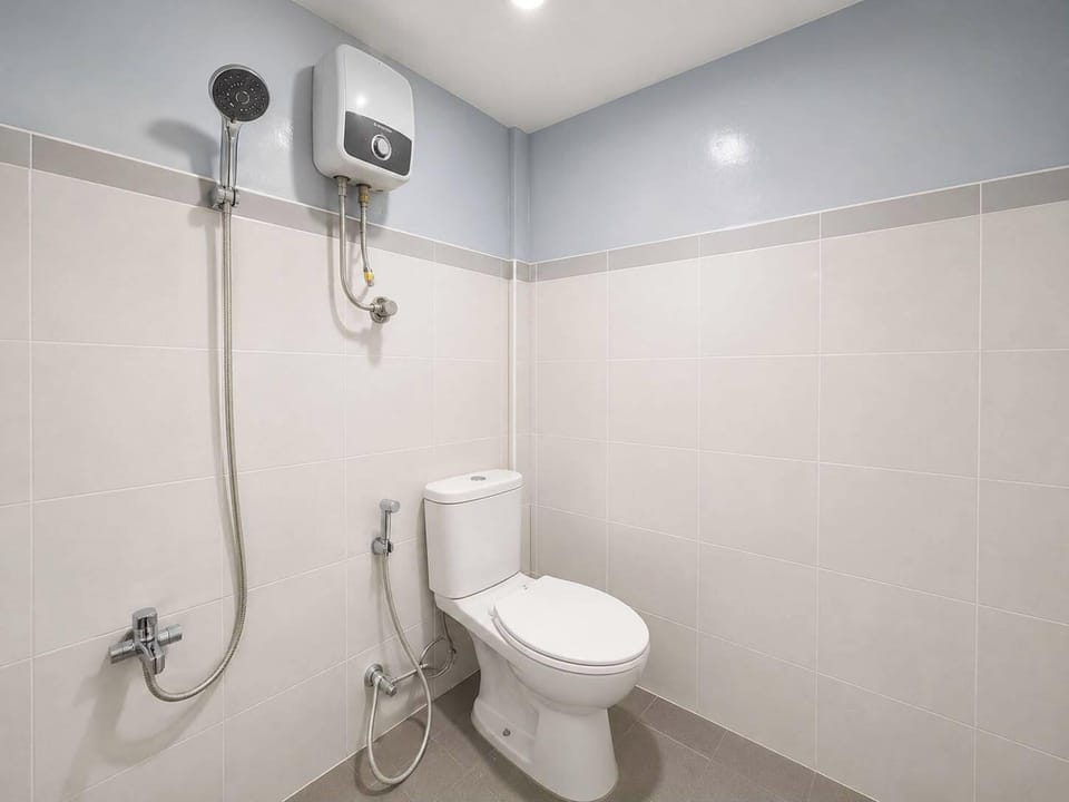 Shower, free toiletries, towels, soap