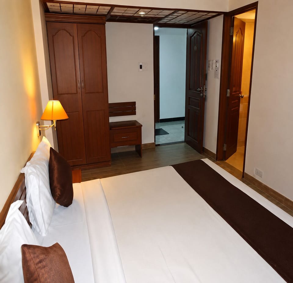 Standard Room | Hypo-allergenic bedding available, rollaway beds (surcharge)