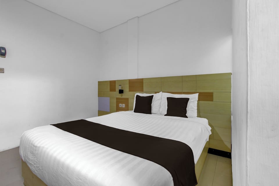 Deluxe Double Room | WiFi (free), bed sheets