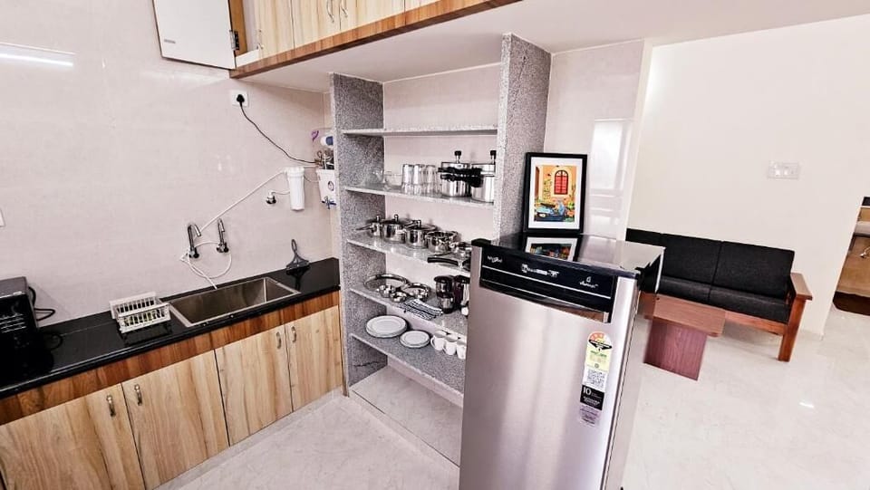Fridge, microwave, stovetop, cookware/dishes/utensils