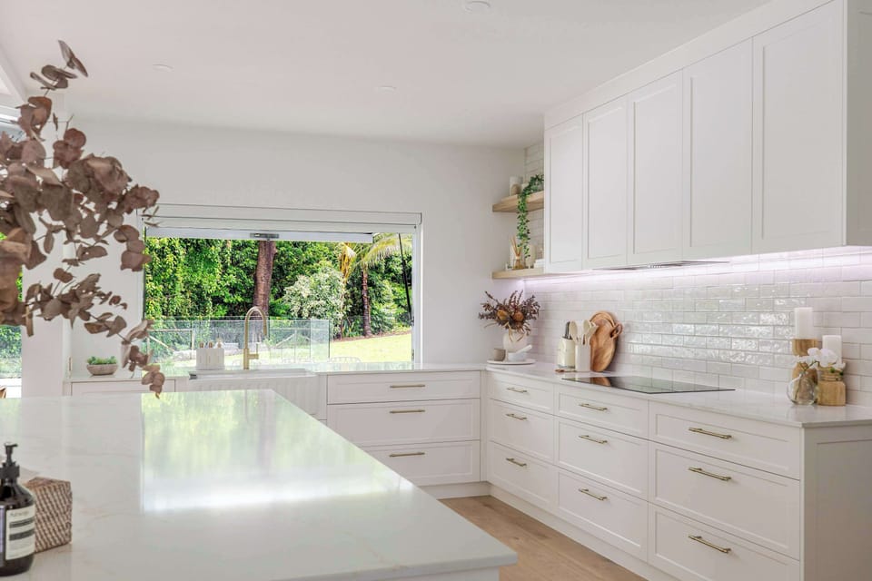 From quick breakfasts to family feasts, the thoughtfully appointed kitchen makes every cooking session a pleasure with modern appliances, generous bench space, and beautiful finishes throughout.
