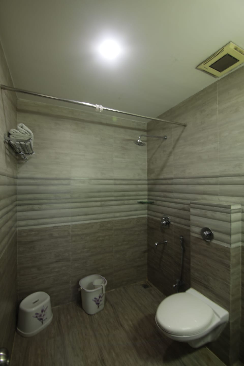 Shower, towels, soap, shampoo