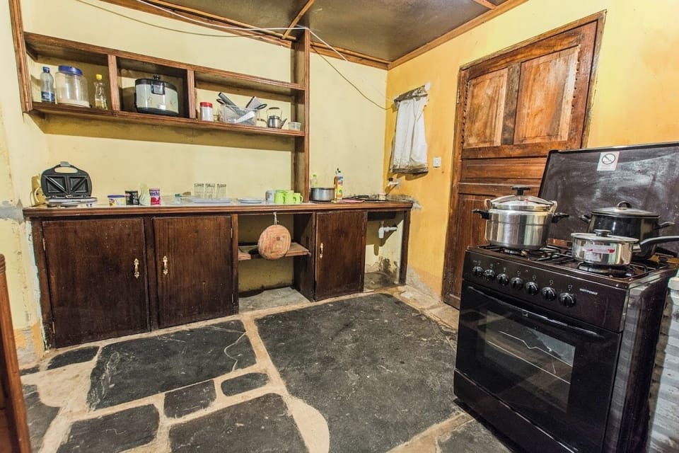 Family House, Balcony, Garden View | Private kitchen