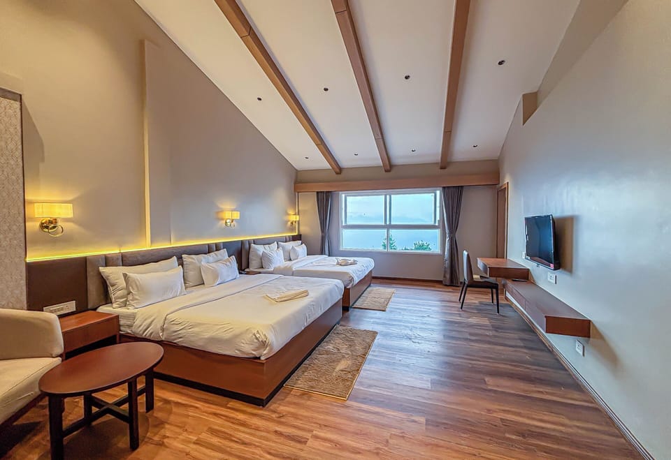 Deluxe Suite, Mountain View | Free WiFi