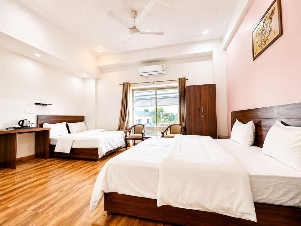 Family Room | Premium bedding, bed sheets