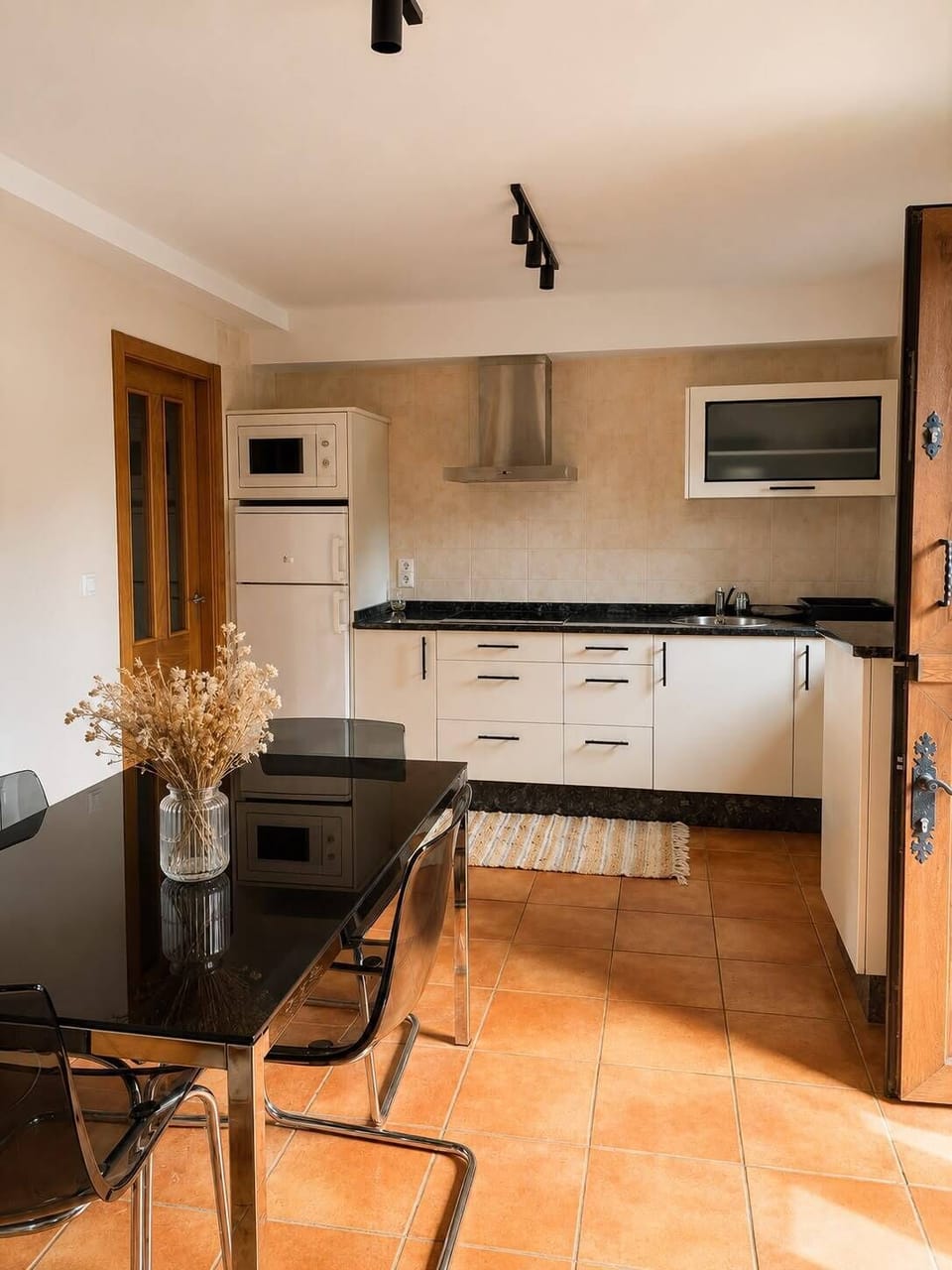 Superior Apartment, 2 Bedrooms | Private kitchen | Mini-fridge, microwave, stovetop, cookware/dishes/utensils