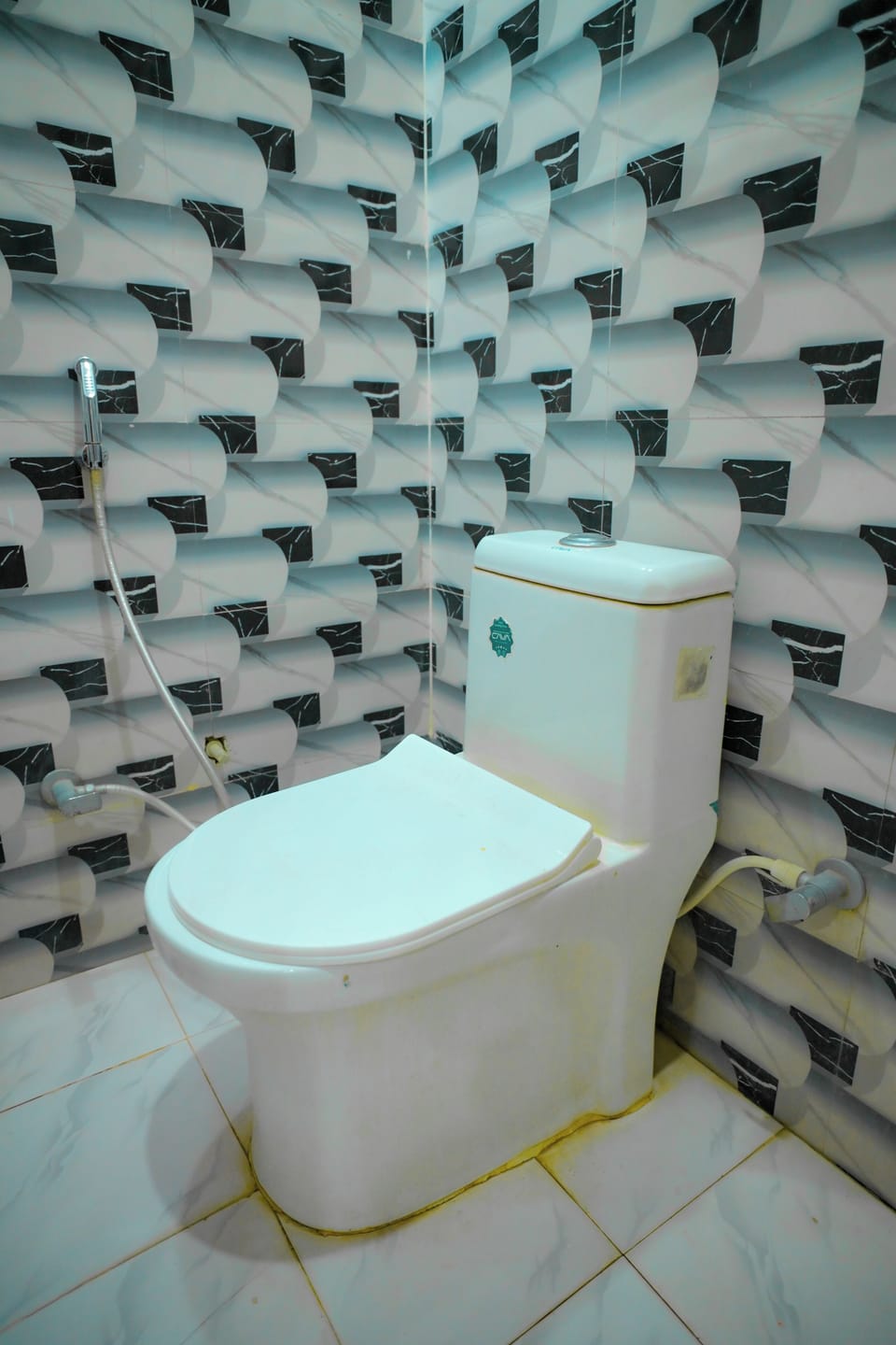 Comfort Double Room, City View | Bathroom | Shower, free toiletries, towels, soap
