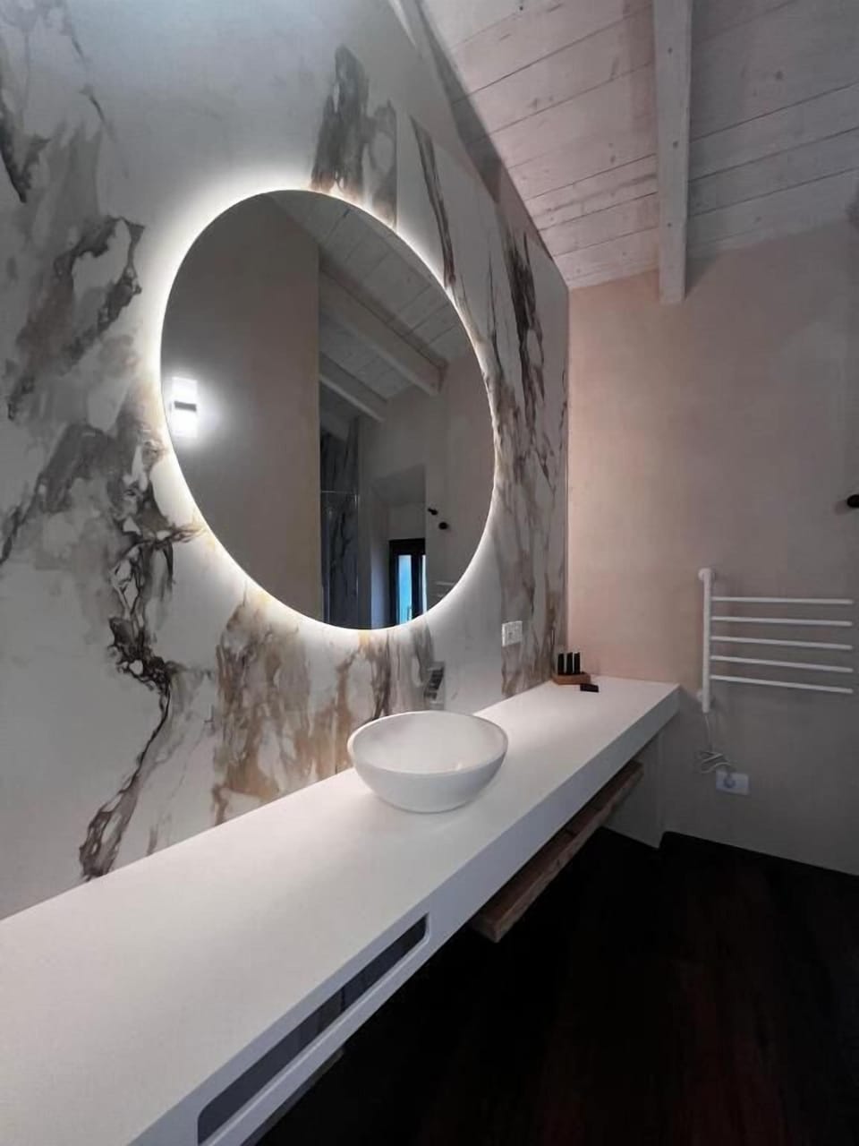 Luxury Suite, Lake View | Bathroom | Shower, hair dryer, bathrobes, slippers