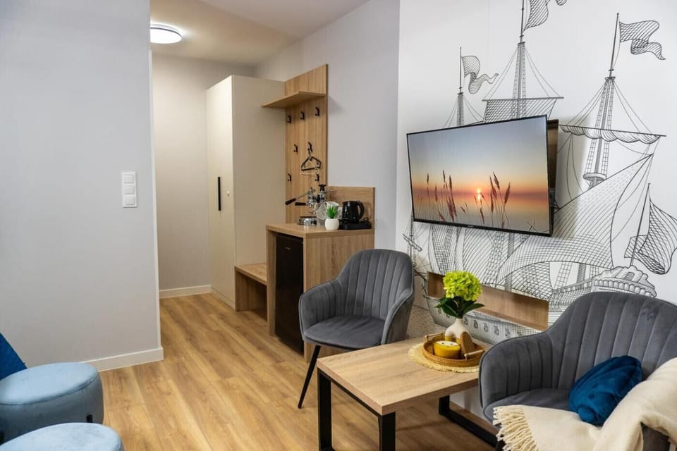 Triple Room | Individually decorated, individually furnished, soundproofing, free WiFi