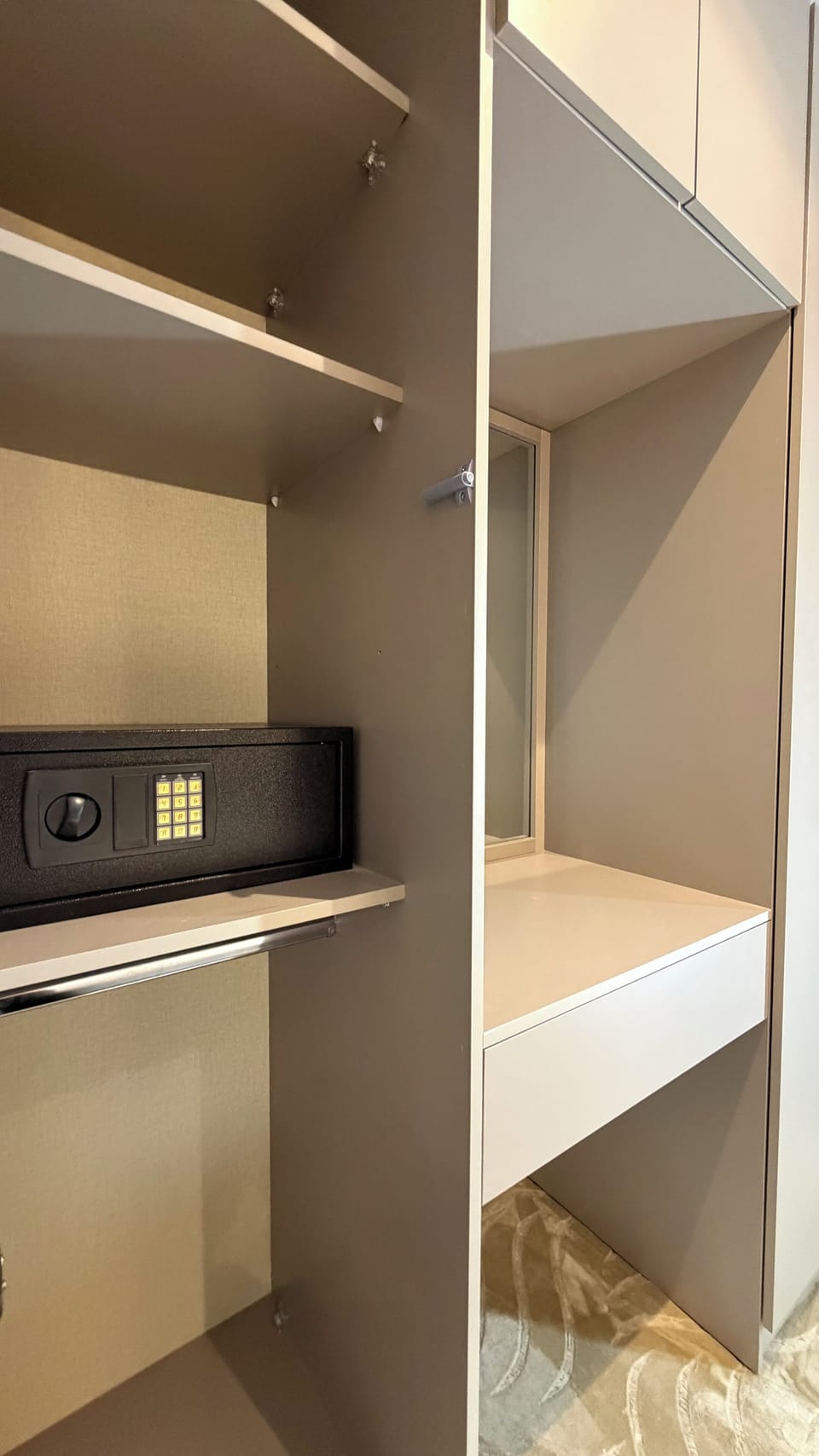 Apartment, 1 Bedroom, Accessible, Smoking | Interior
