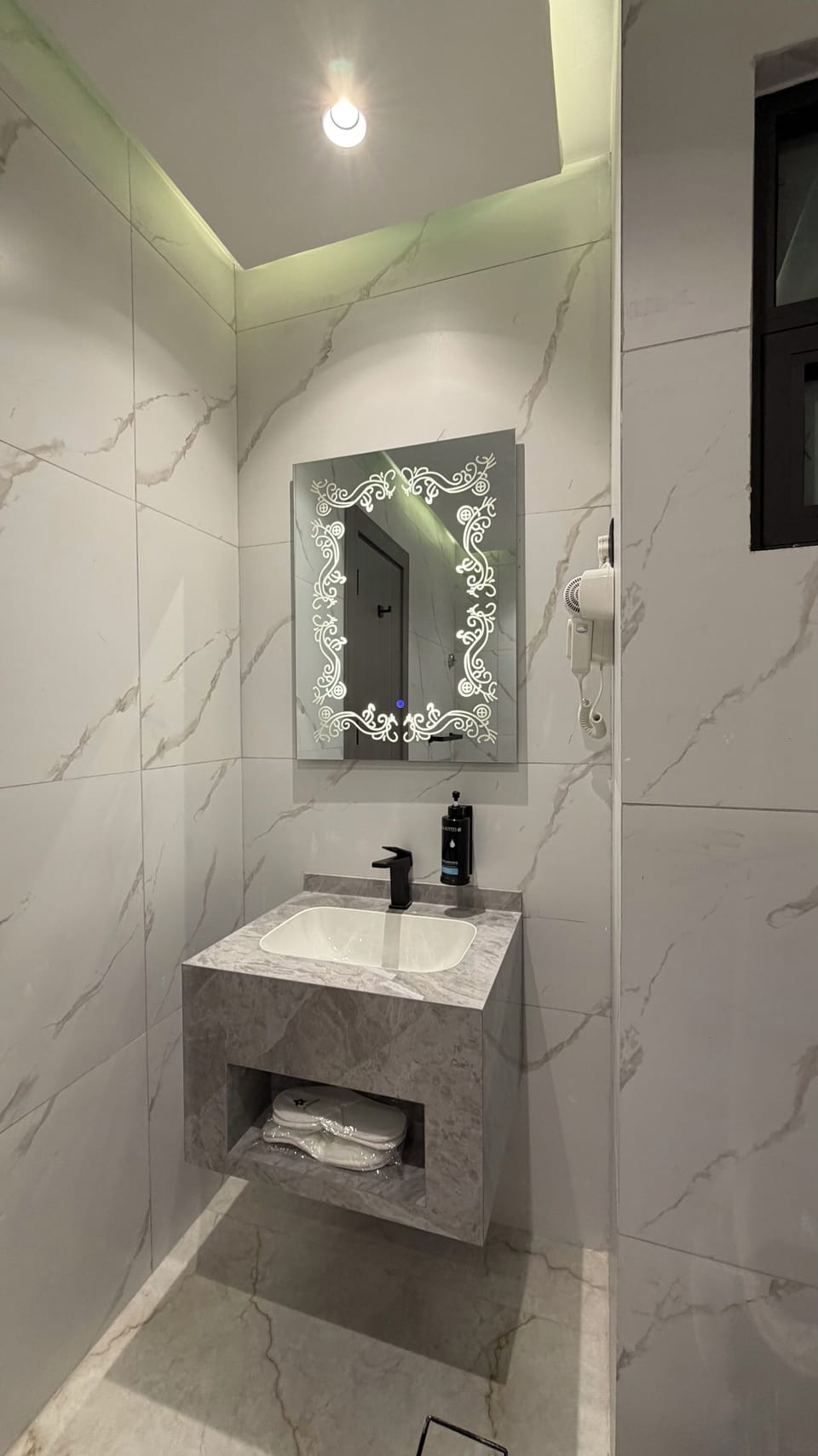 208s Tara-jre Jabal Al Lweibdeh With Stunning View Apartment in Africa