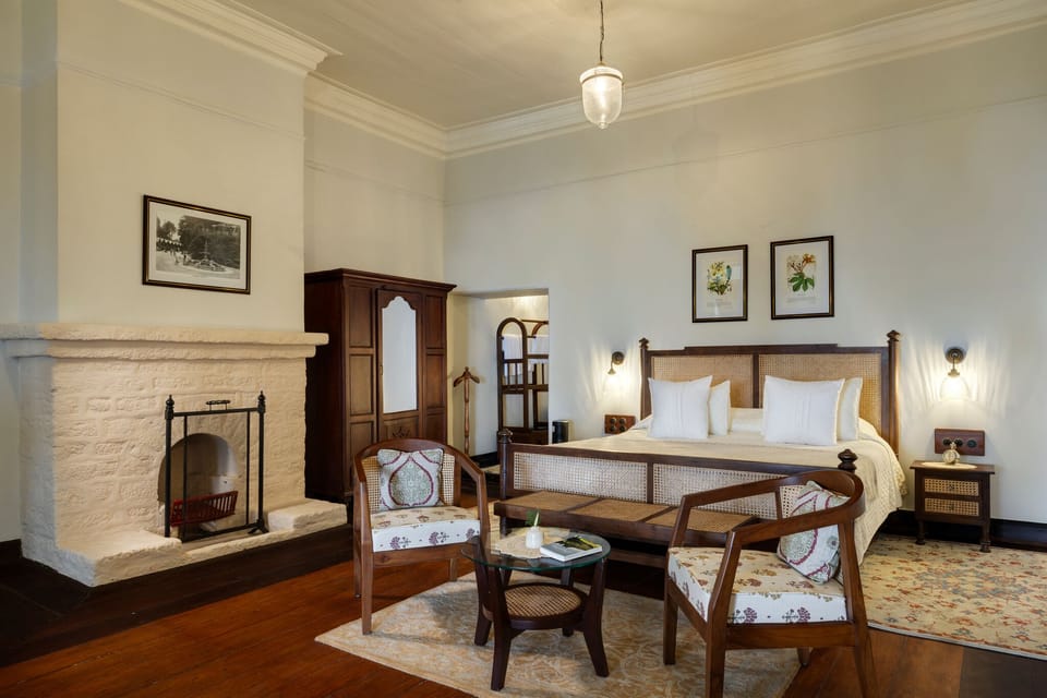 Heritage Room | In-room safe, iron/ironing board (on request), WiFi (free), bed sheets