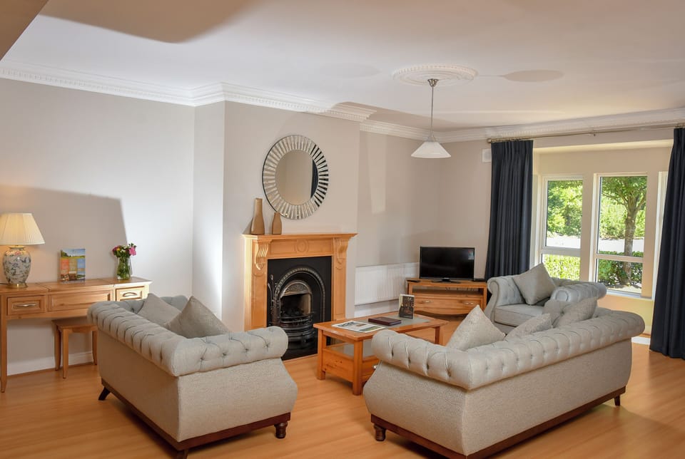 Deluxe House | Living area