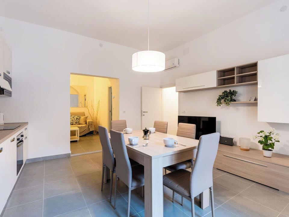 Residential Area, Human Settlement, Apartment, Condominium, Swimming Pool, Resort, Outdoor Furniture, Hotel, Resort Town, Vacation