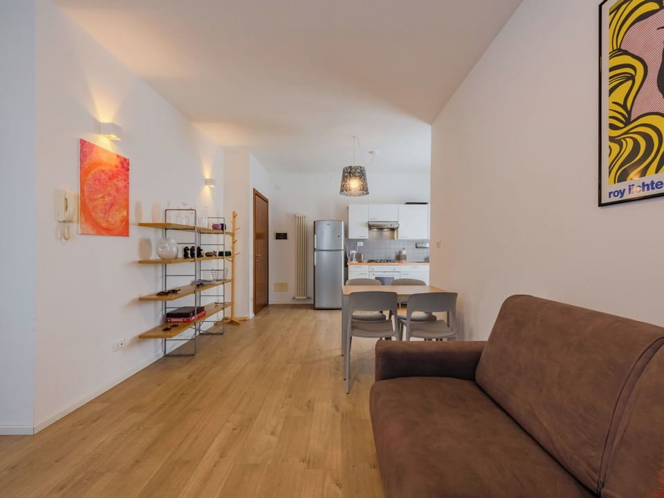 Furniture, Interior Design, Flooring, Floor, Wall, Wood Flooring, Wood, Room, Ceiling, Laminate Flooring
