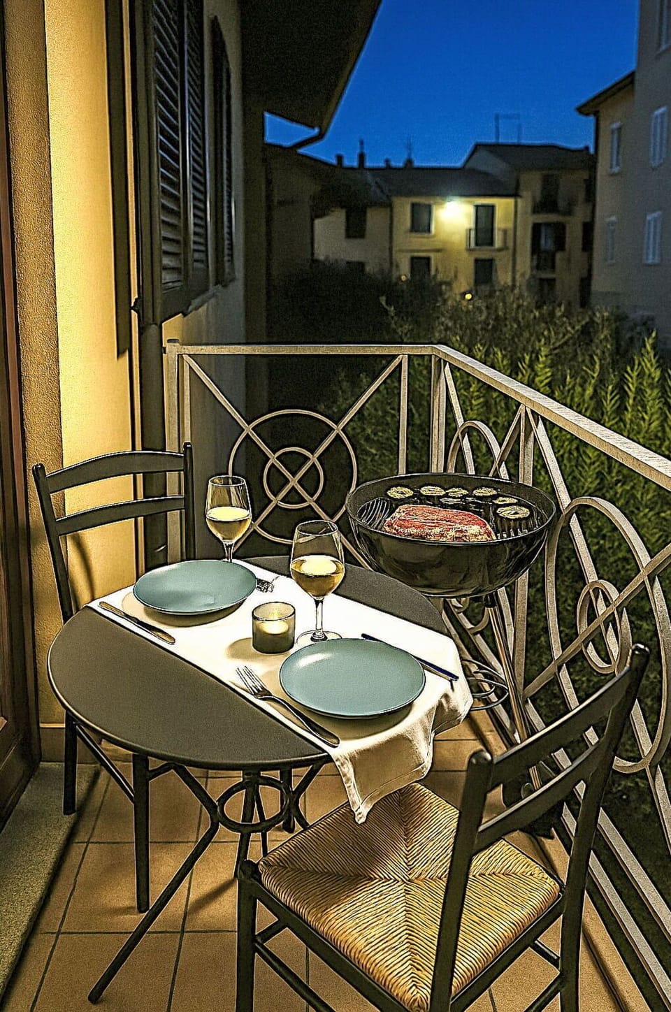 Residential Area, Human Settlement, Apartment, Condominium, Swimming Pool, Resort, Outdoor Furniture, Hotel, Resort Town, Vacation