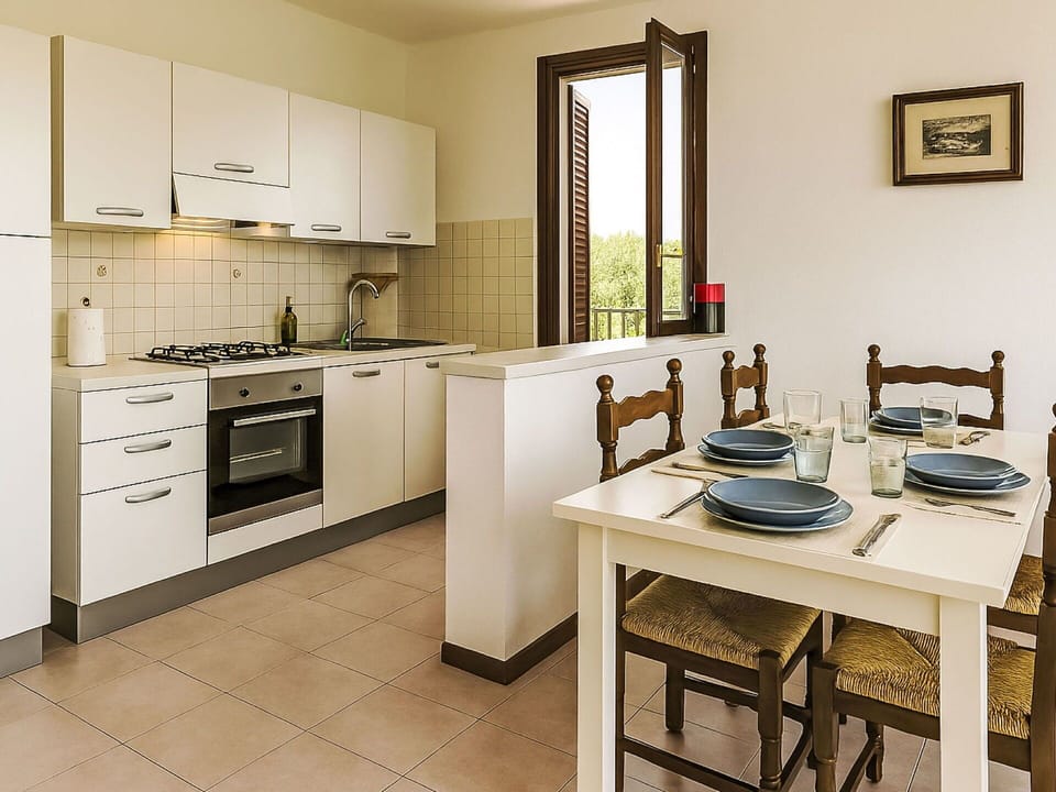 Residential Area, Human Settlement, Apartment, Condominium, Swimming Pool, Resort, Outdoor Furniture, Hotel, Resort Town, Vacation