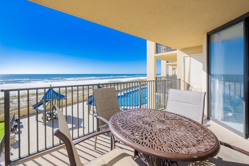 Condo, 2 Bedrooms | Outdoor dining