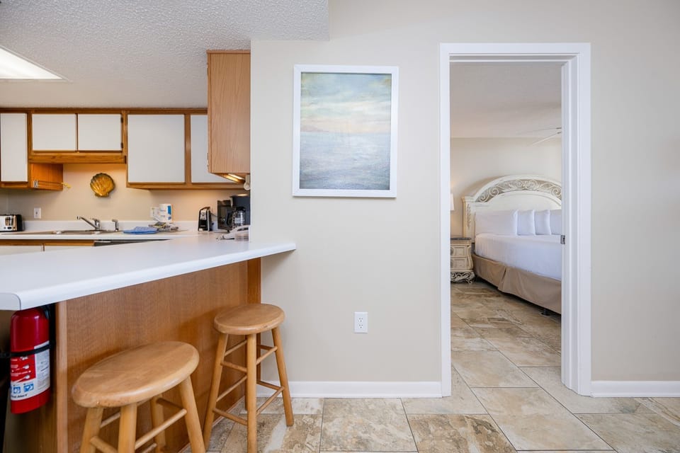 Condo, 2 Bedrooms | Interior