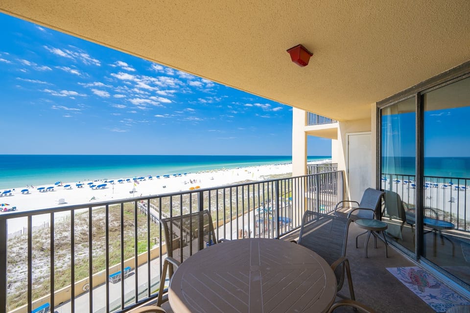 Condo, 2 Bedrooms | Outdoor dining
