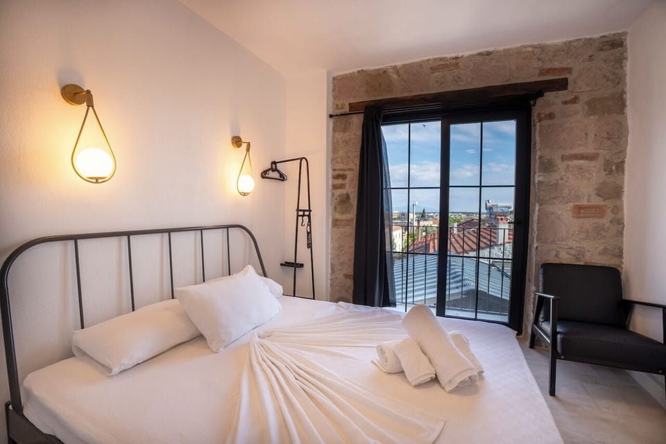 Standard Double Room, Balcony | Free WiFi