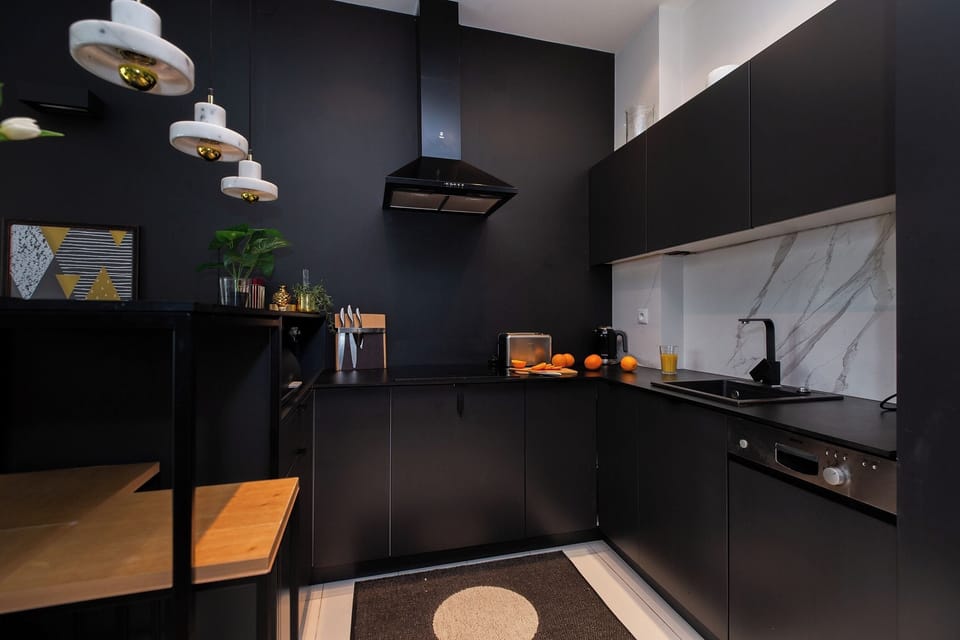 Comfort Apartment, Balcony, Courtyard View | Private kitchen | Electric kettle