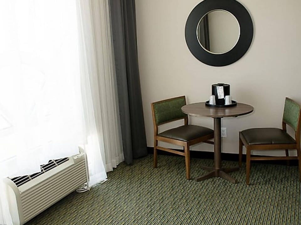 Suite, 1 Bedroom, Accessible, Non Smoking (Comm, Accessible Tub) | Desk, laptop workspace, iron/ironing board, cribs (free)