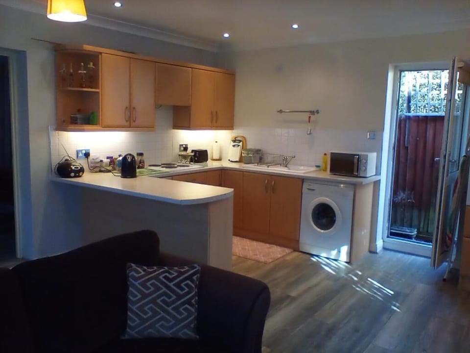 Apartment, 1 Bedroom, Garden View | Interior