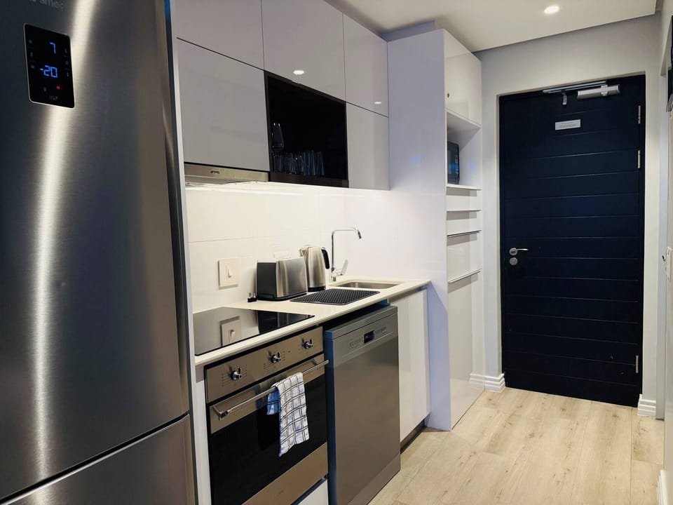 Apartment, 1 Bedroom, Accessible, Balcony | Interior