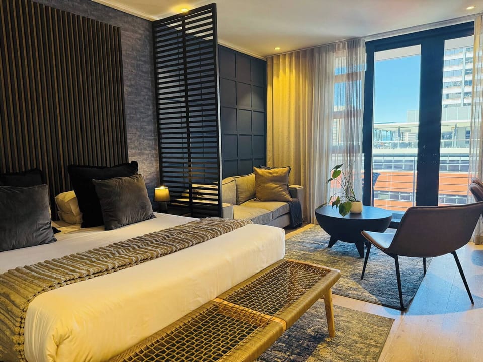 Apartment, 1 Bedroom, Accessible, Balcony | Living area