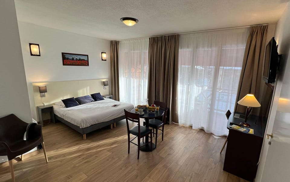 Apartment | 1 bedroom, bed sheets