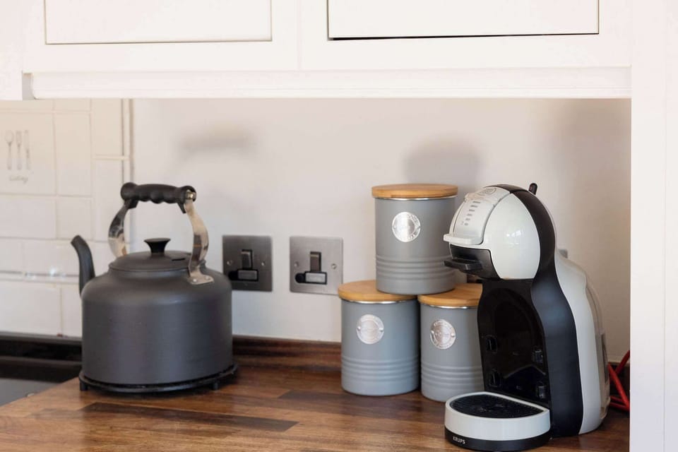 Start your mornings right with coffee, tea and everything you need