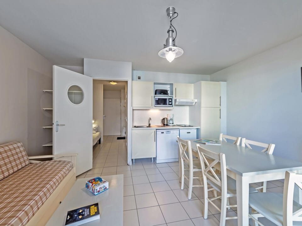 Apartment | Dining