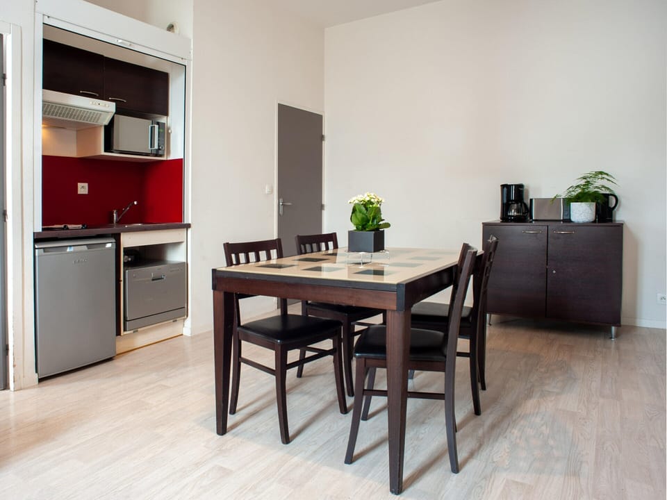 Apartment | Dining