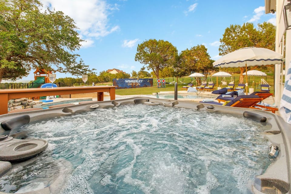 8 Person Hot Tub