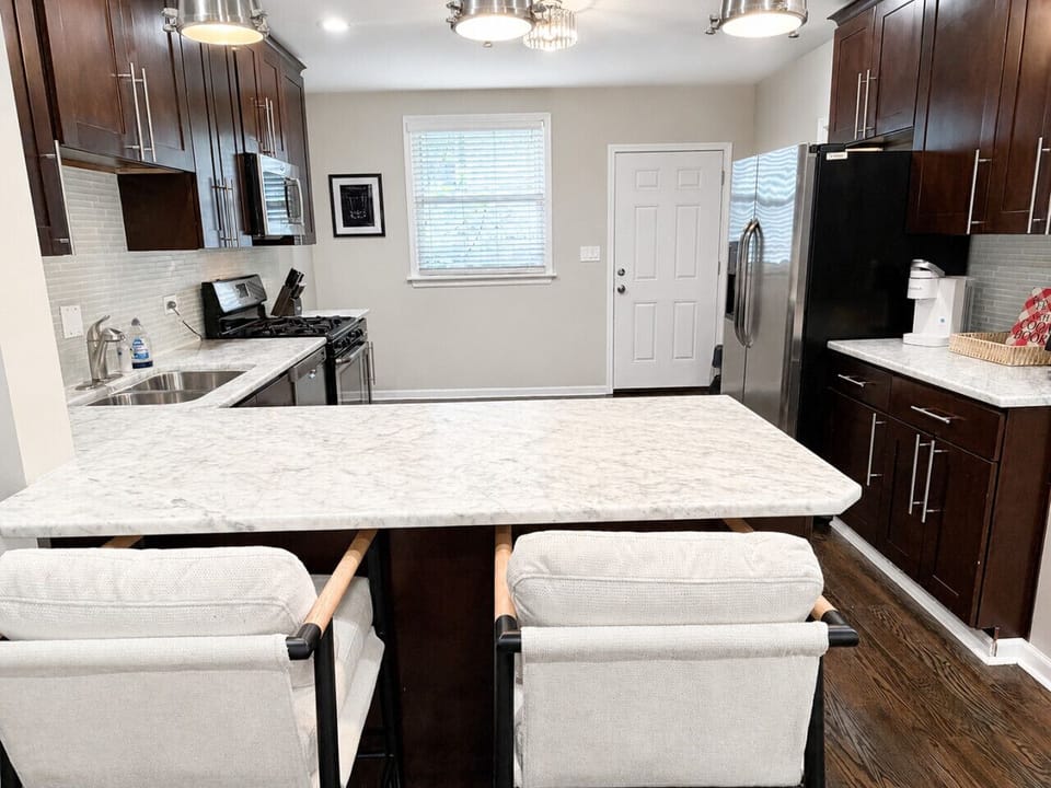 Full Size Kitchen