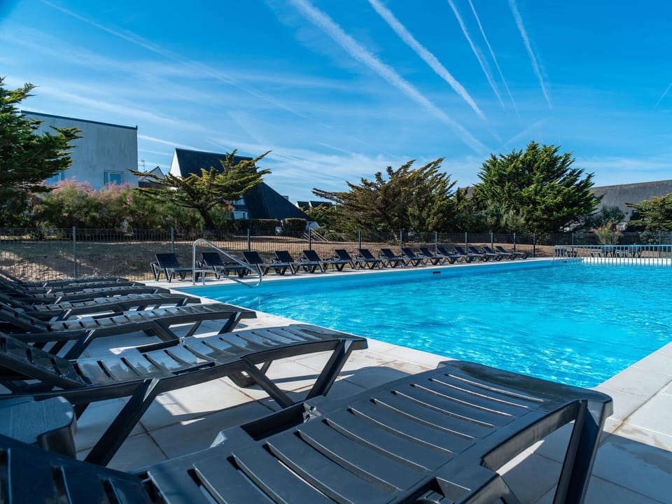 Apartment | Pool | Outdoor pool, a heated pool