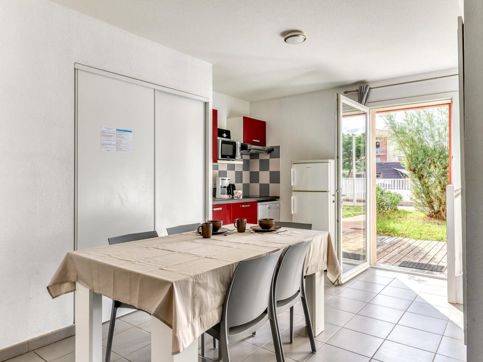 Apartment | Dining